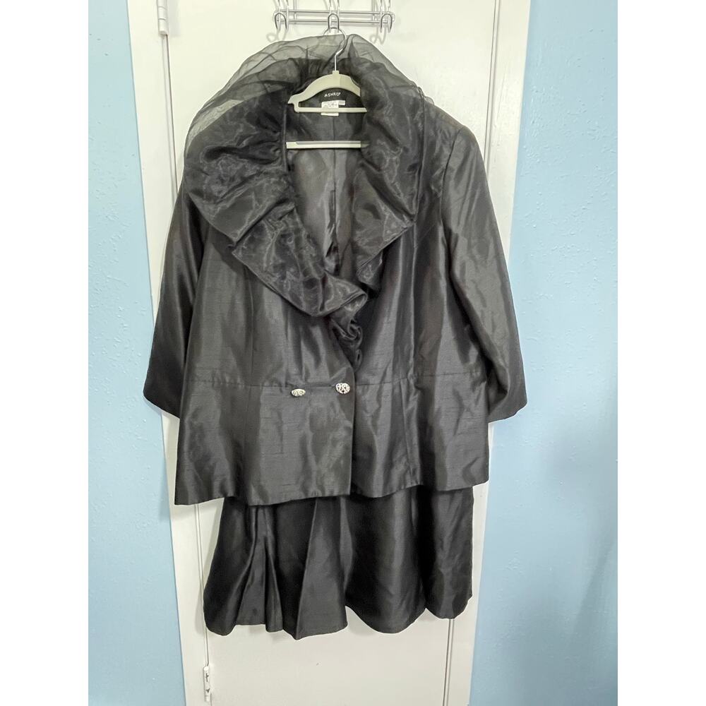 Ashro 2 Piece Skirt Suit Size 26W Black Satin Chiffon Collar Wedding Church